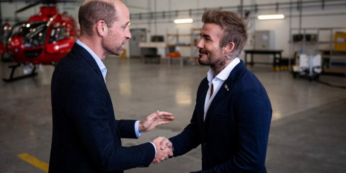 Prince William et David Beckham réunis : duel de barbes et de chemises ouvertes