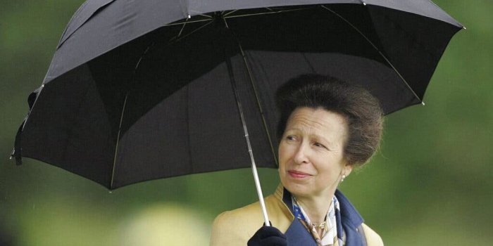 Buckingham tremble : après les cancers du roi Charles III et de Kate Middleton, la princesse Anne est à l’hôpital